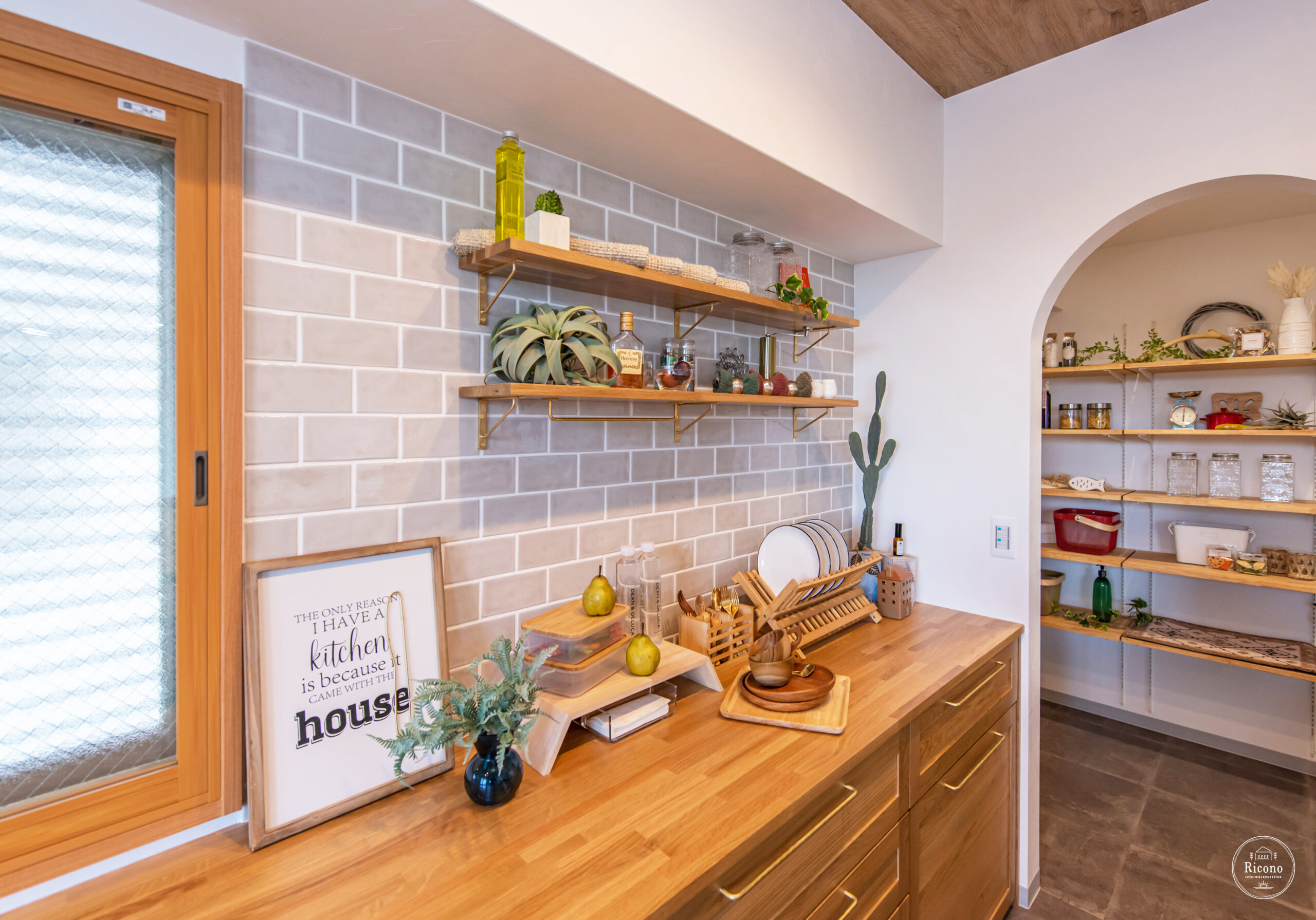 木を感じるマンションリノベーション（キッチン）